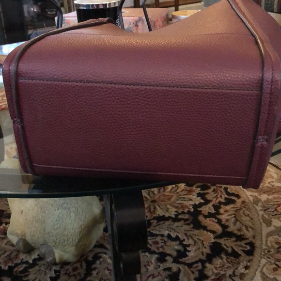 Guess Heidi Tote Purse.. great for a teacher! - Picture 9 of 11